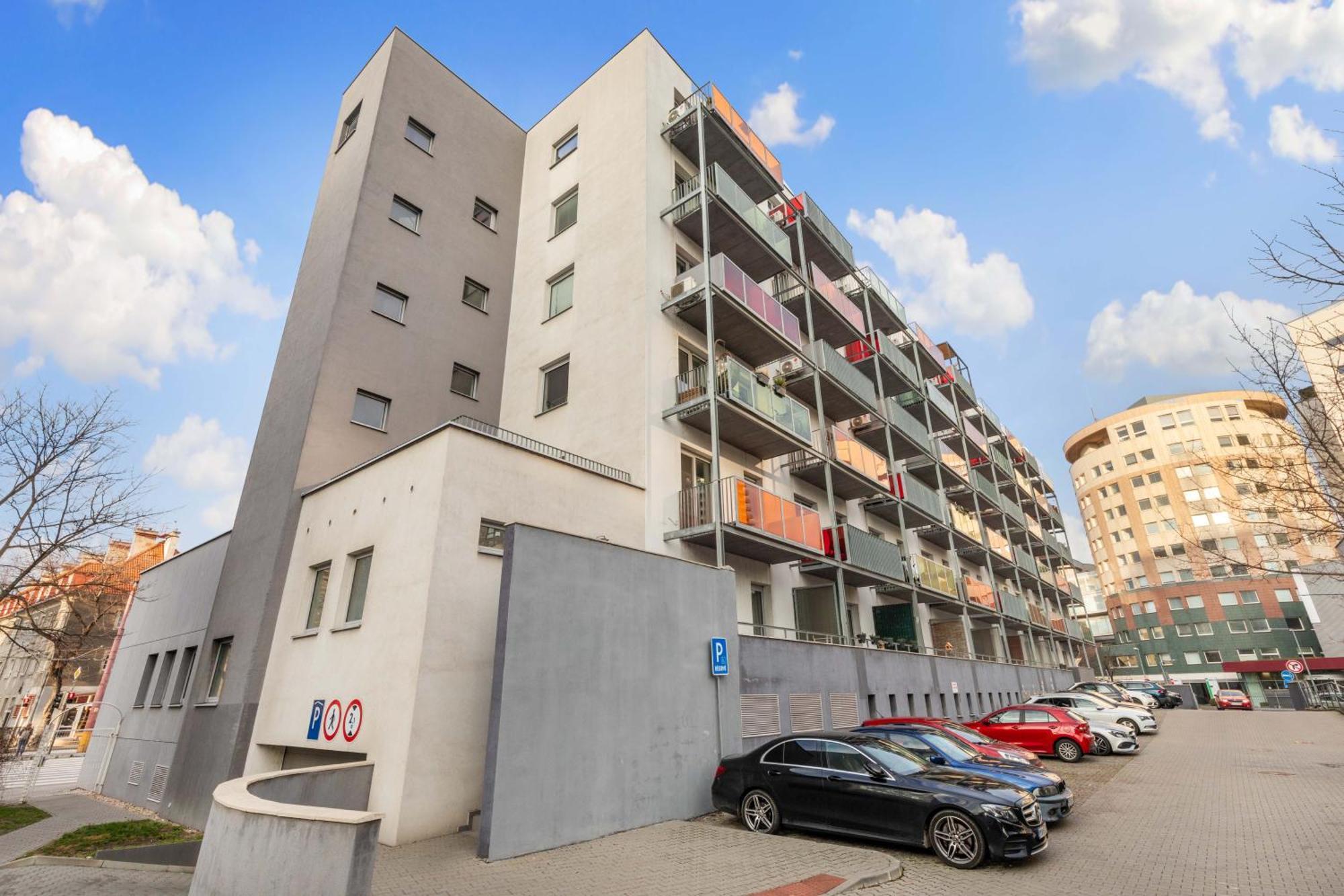 דירות ברטיסלאבה Lam Safari - Balcony - Ac - Free Parking מראה חיצוני תמונה